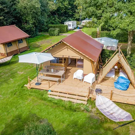 Lodge Holidays - Vrijhaven Heeg Exterior photo